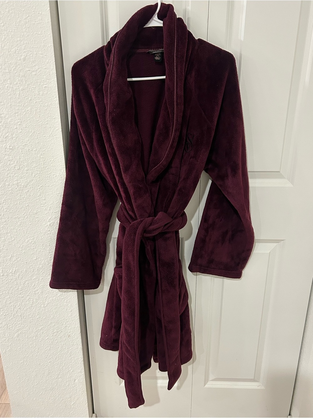 Victoria’s Secret Burgundy Plush Robe Cozy Fleece Wrap Shawl Collar
